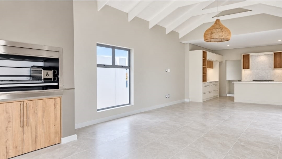 4 Bedroom Property for Sale in Sandown Western Cape